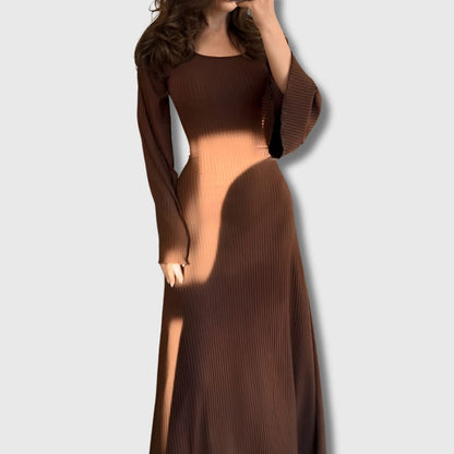 Emma | Strickkleid aus hochwertigem Material für stilvolle Auftritte