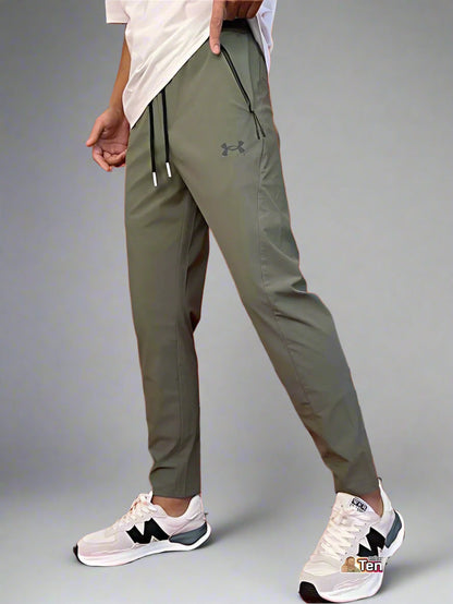 Under Armour - Ultra stretchy unisex performance pants